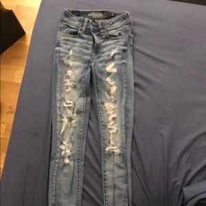 american eagle light wash ripped denim jeans